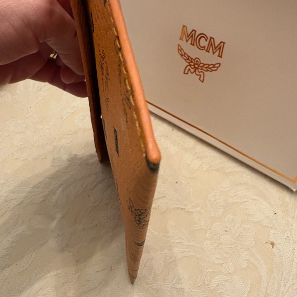 MCM Vibrant Orange Logo Envelope Clutch - Picture 7 of 13